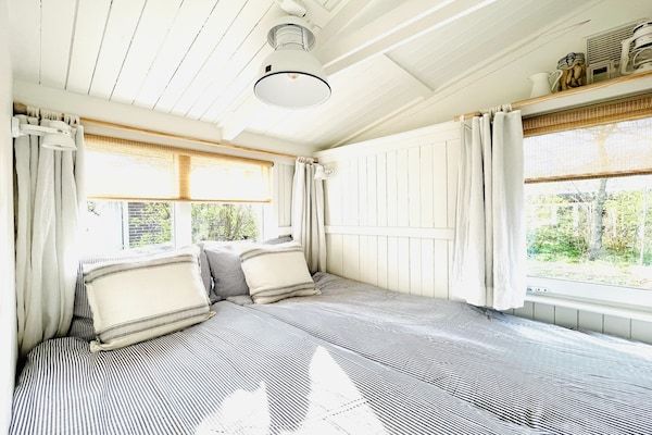 Slaapkamer - Authentiek gezellig strandhuisje in Callanstoog in Callantsoog (5)