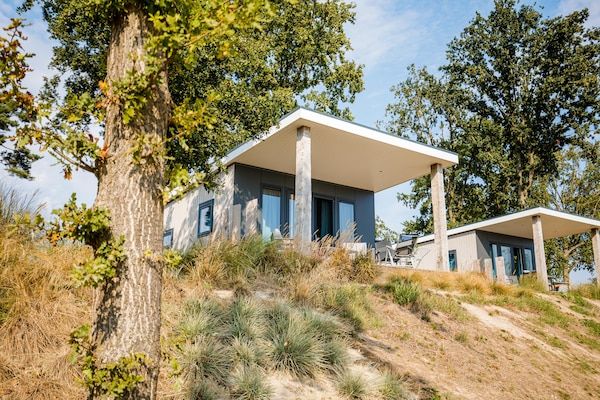 Buitenkant - Chalet in Duisburg met Strand en Haven in Well (1)
