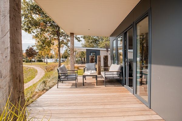 Terras - Chalet in Duisburg met Strand en Haven in Well (5)