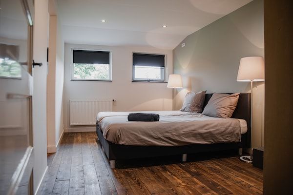 Slaapkamer - Huis in Leenderstrijp bij Leenderbos in Leende (4)