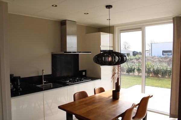 Keuken - Appartement met Sauna en Terras in Gelderland in Lathum (3)