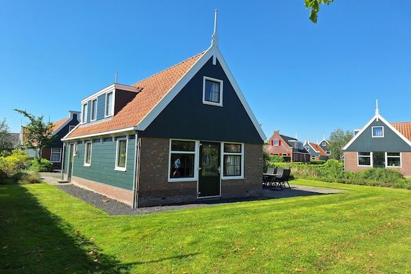 Buitenkant - Charmant Saunahuis Nabij Alkmaar in West-Graftdijk (1)