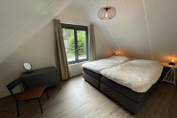 Slaapkamer - Chalet in Lochem bij bos en fietsroutes in Lochem (5)