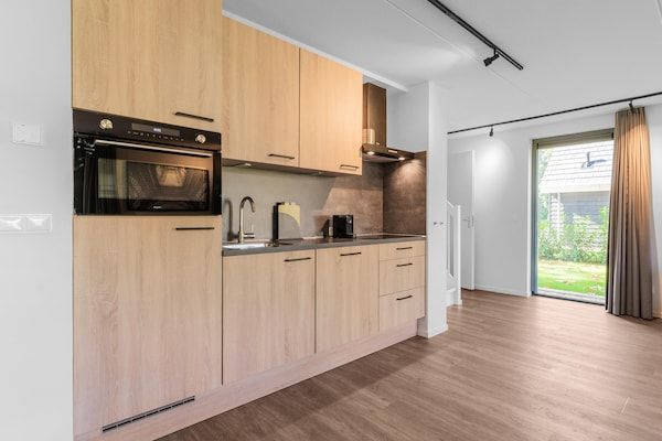Keuken - Vrijstaande bosvilla voor 6 personen, wandel-/fietsroute in Lochem. in Lochem (5)