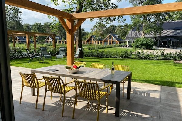 Terras - Vakantiehuis in Lochem met Tuinzicht in Lochem (4)