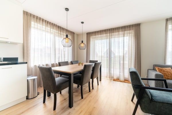 Eetkamer - Uw kustverblijf met zwembad in Scherpenisse (3)