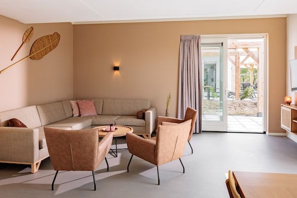 Woonkamer - Zonnig Dunimar Retreat in Noordwijkerhout (2)