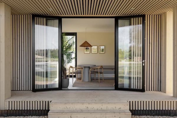 Woonkamer - Lodge in Nederland met Luxe Terras in Zeewolde (5)
