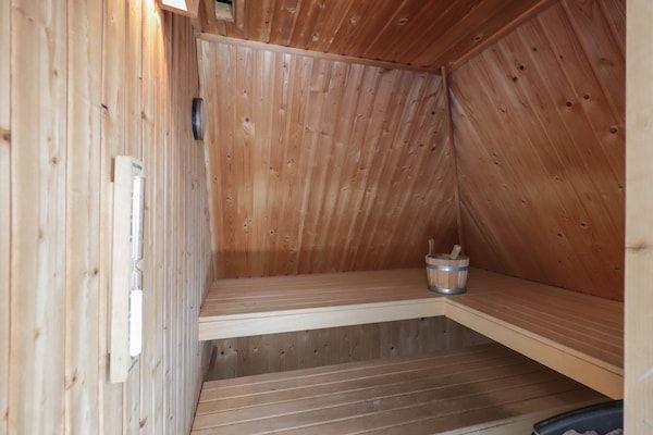 Wellness - Villa met jacuzzi en sauna in Makkum in Makkum (5)