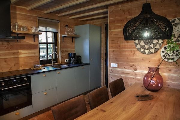 Keuken - Vakantiehuis in Brabant met privé spa in Uden (2)