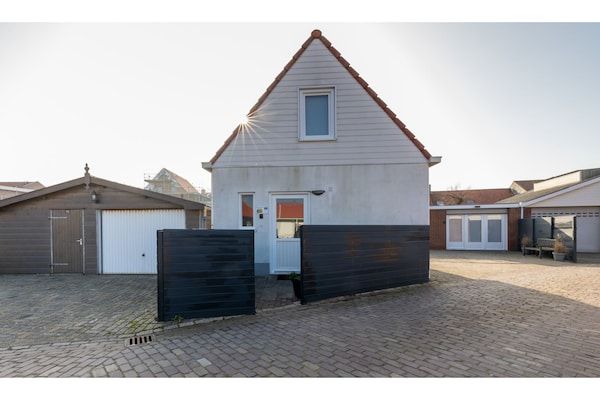 Buitenkant - Vakantiehuis bij Strand met Zonnig Terras in Westkapelle (5)