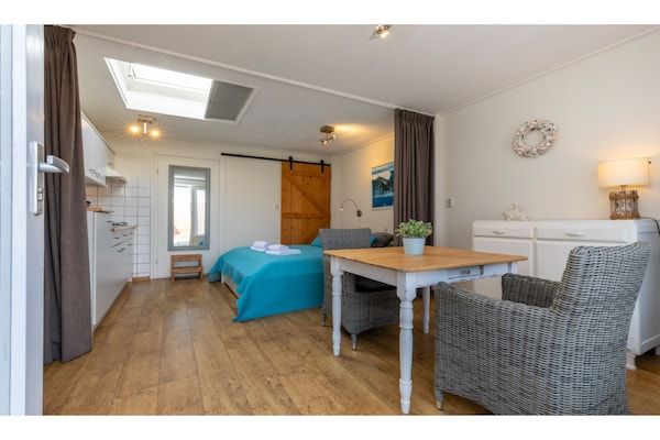 Woonkamer - Huisdiervriendelijke ontsnapping aan zee in Westkapelle (1)