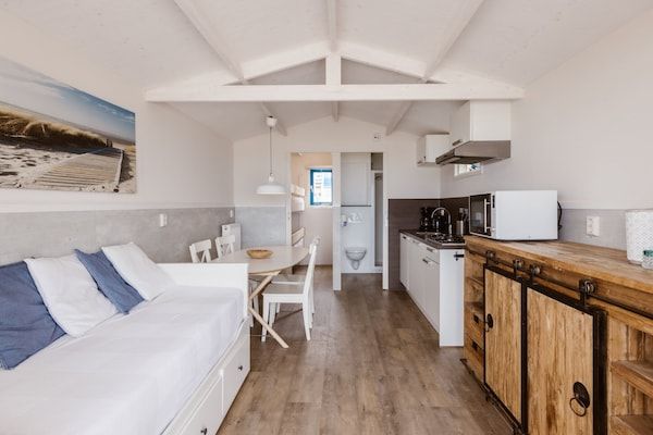 Woonkamer - Strandhuis in Julianadorp aan de Noordzee in Wijk aan Zee (3)