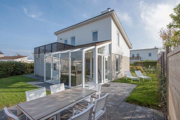 Buitenkant - Vakantiehuis met sauna vlakbij het strand in Kamperland (5)
