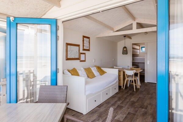 Woonkamer - Strandhuis in Wijk aan Zee met Uitzicht in Wijk aan Zee (4)