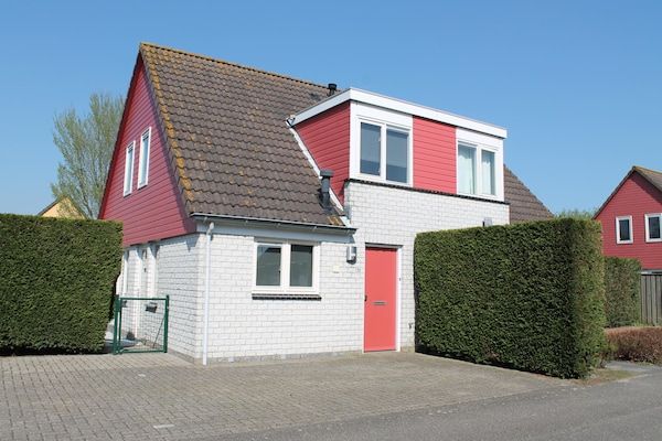 Buitenkant - Vakantiehuis in Zeeland met tuin in Wemeldinge (1)