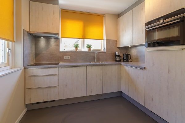 Keuken - Vakantiehuis in Zeeland met ruime tuin in Wemeldinge (4)