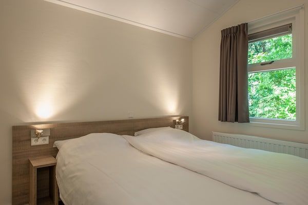 Slaapkamer - Comfortabele bungalow op de Veluwe in Wissel/Epe (3)