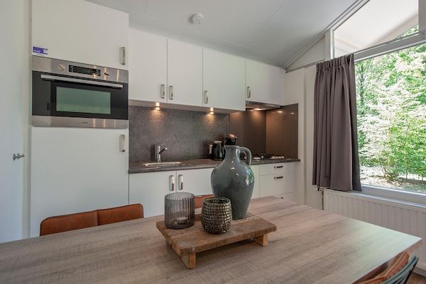 Keuken - Comfortabele bungalow op de Veluwe in Wissel/Epe (4)