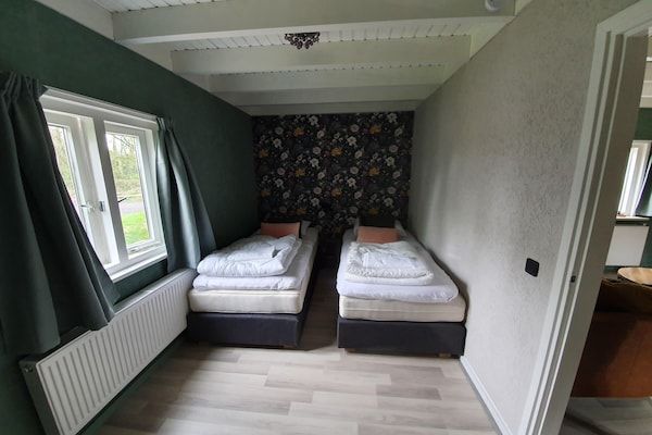 Slaapkamer - Gezellig Vakantiehuis in Schoonloo in een heerlijke omgeving. in Schoonloo (4)