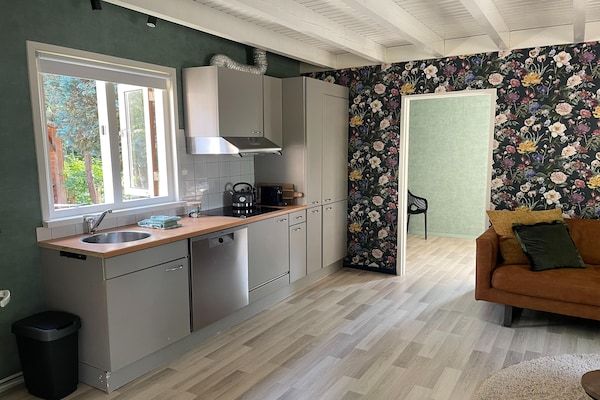 Keuken - Gezellig Vakantiehuis in Schoonloo in een heerlijke omgeving. in Schoonloo (3)