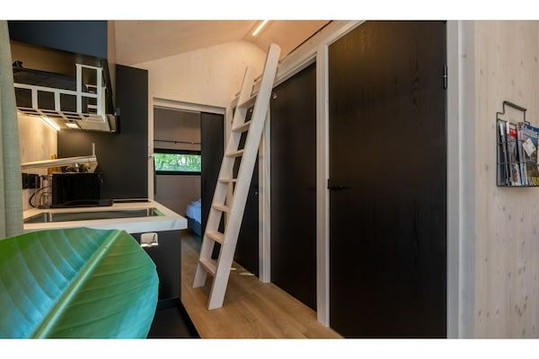 Keuken - Tiny House Zoutelande bij het Strand in Zoutelande (4)