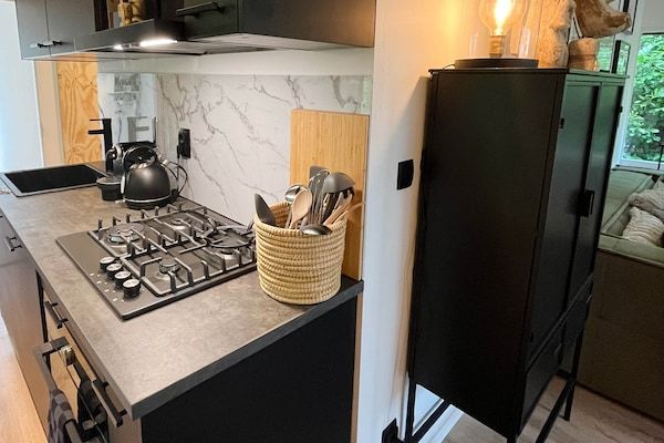Keuken - Vakantiehuis in Rheezerveen met Sauna in Rheezerveen (3)