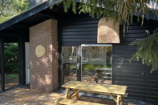 Buitenkant - Vakantiehuis in Rheezerveen met Sauna in Rheezerveen (5)