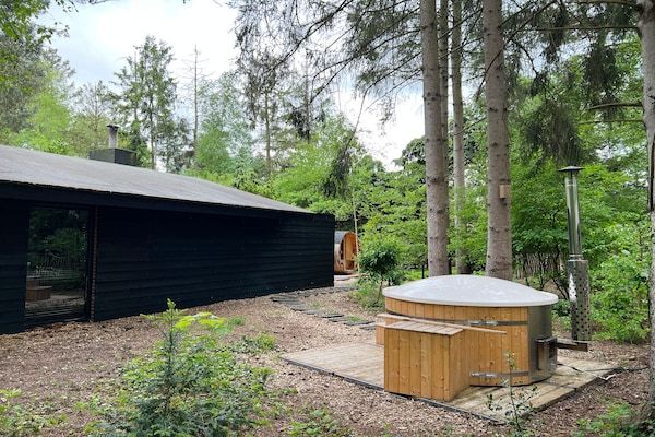 Buitenkant - Vakantiehuis Rheezerveen met Sauna & Bubbelbad in Rheezerveen (5)