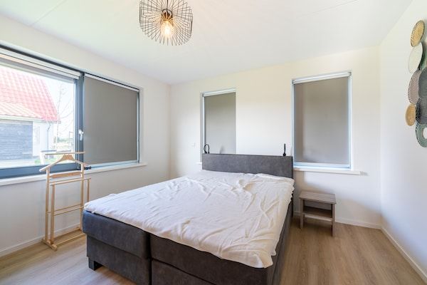 Slaapkamer - Vakantiehuis in Scherpenisse bij Pluimpot in Scherpenisse (5)