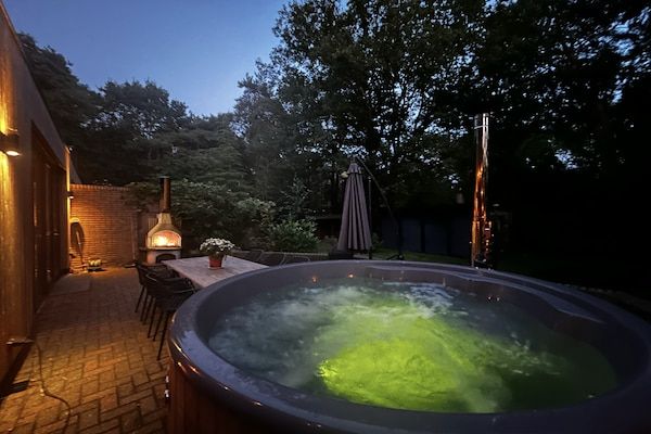 Terras - Vakantiehuis in Zelhem met Hottub & Bos in Zelhem (2)