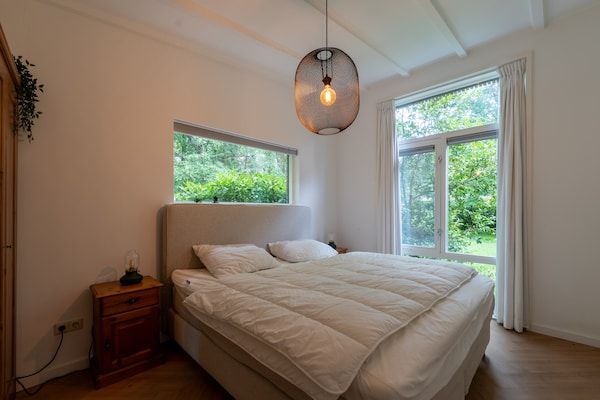 Slaapkamer - Vakantiehuis in Zelhem bij bos en golfbaan in Zelhem (4)