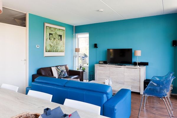Woonkamer - Vakantiehuis in Groningen met zwembad in Groningen (1)