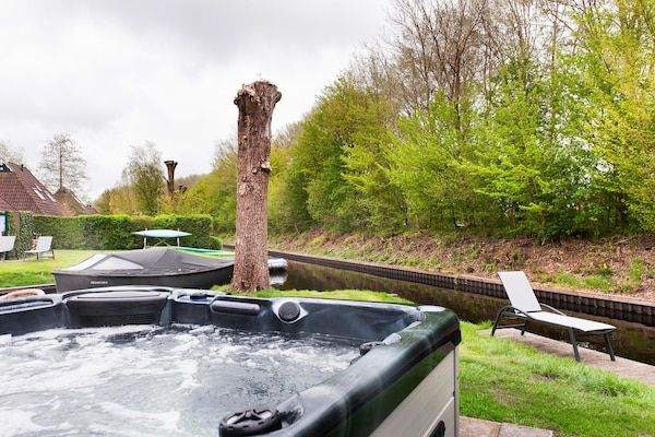 Voorzieningen - Bungalow bij De Alde Feanen met Spa in Friesland (5)