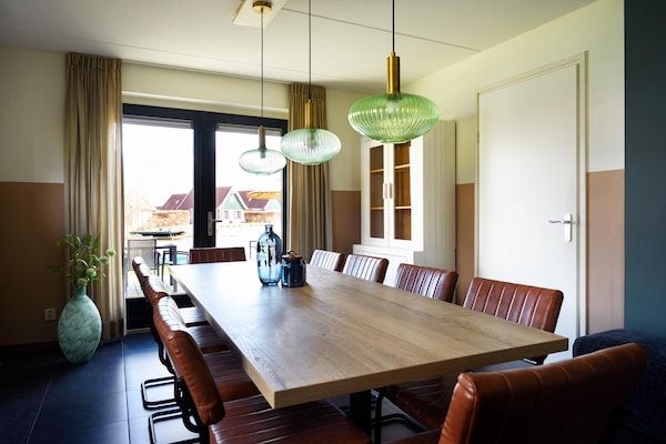 Eetkamer - Familiewoning met wellness in Groningen (4)