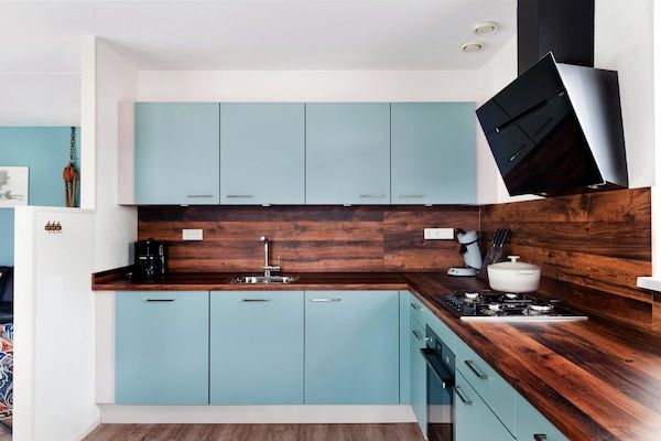 Keuken - Vakantiewoning met sauna, buitenspa in Friesland (3)