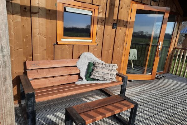 Terras - Lodge aan de Weiden met Mooie Veranda in Ruinerwold (5)