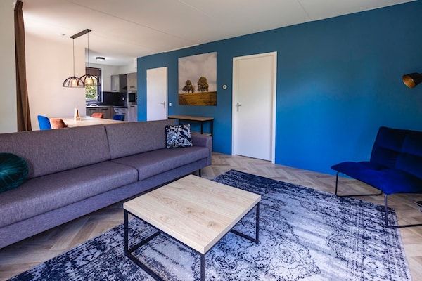 Woonkamer - Bosvilla nabij Nijmegen in Ewijk (2)