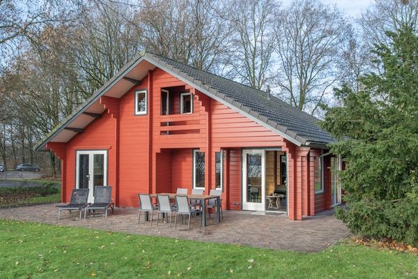 Buitenkant - Lodge aan het meer in rustige natuur Arcen in Arcen (1)