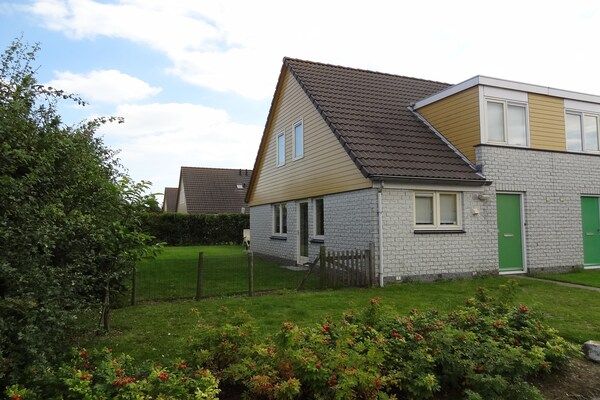 Buitenkant - Vakantiehuis in Zeeland met Tuin in Wemeldinge (5)