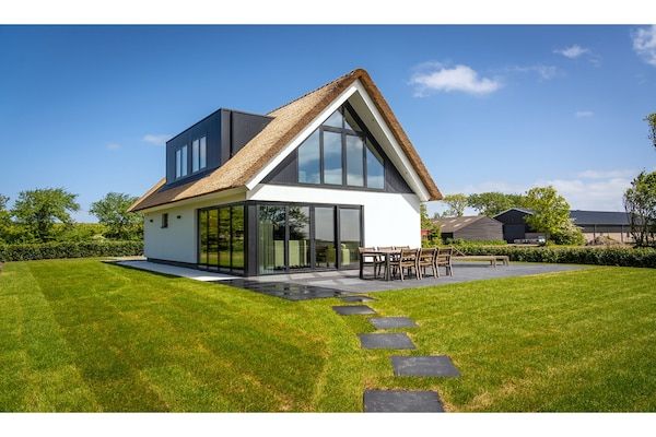 Buitenkant - Villa op Texel bij Vuurtoren Waddenzee in De Cocksdorp (2)