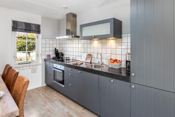 Keuken - Villa in Domburg bij Noordzeestrand in Domburg (4)