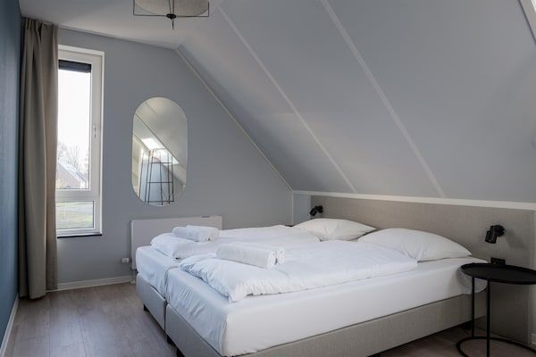 Slaapkamer - Vakantiehuis bij Noordzeestrand in Nieuwvliet (3)