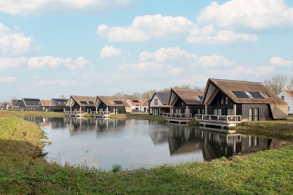 Buitenkant - Vakantiehuis in Nieuwvliet-Bad bij Strand in Nieuwvliet (1)