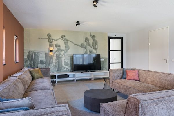 Woonkamer - Vakantiehuis bij Noordzeestrand in Nieuwvliet (2)