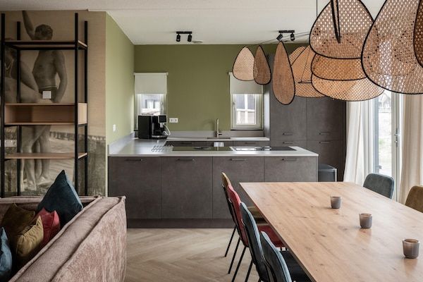 Keuken - Vakantiehuis bij Noordzeestrand met Sauna in Nieuwvliet (3)