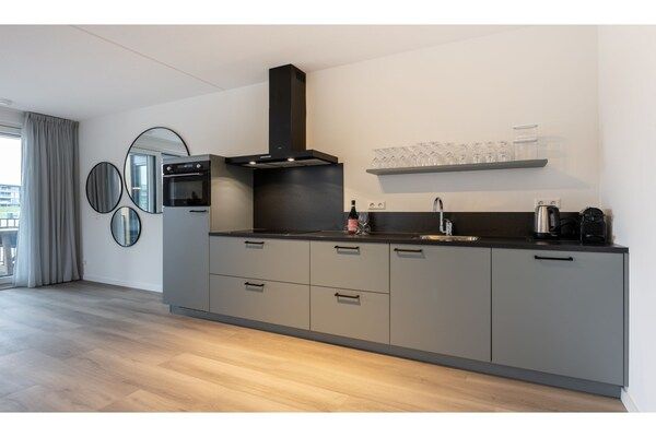 Keuken - Zeeappartement in Kamperland in Kamperland (4)