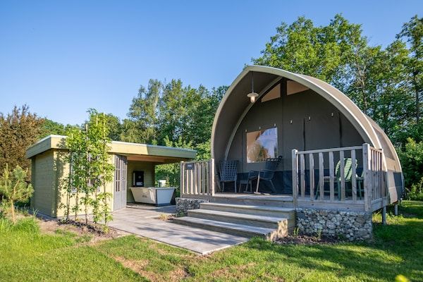 Buitenkant - Luxe tentlodge met infraroodsauna in Dalerveen (1)