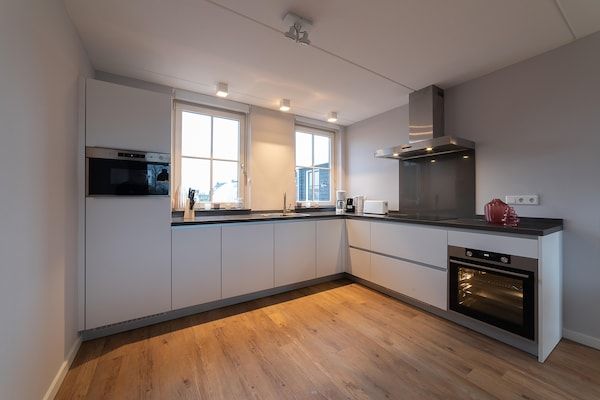 Keuken - Villa in Colijnsplaat bij de Zee in Colijnsplaat (4)