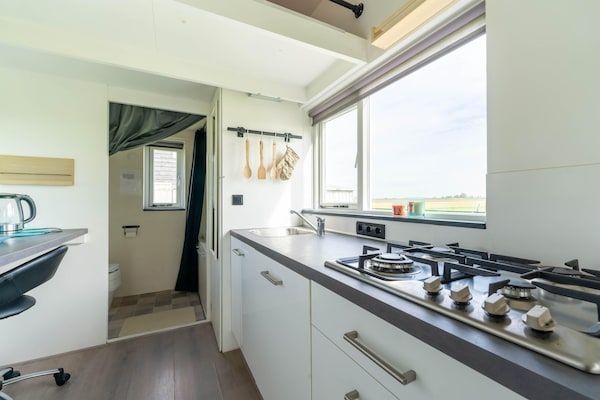 Keuken - Vakantiehuis in Burgerbrug vlakbij het strand in Burgerbrug (5)